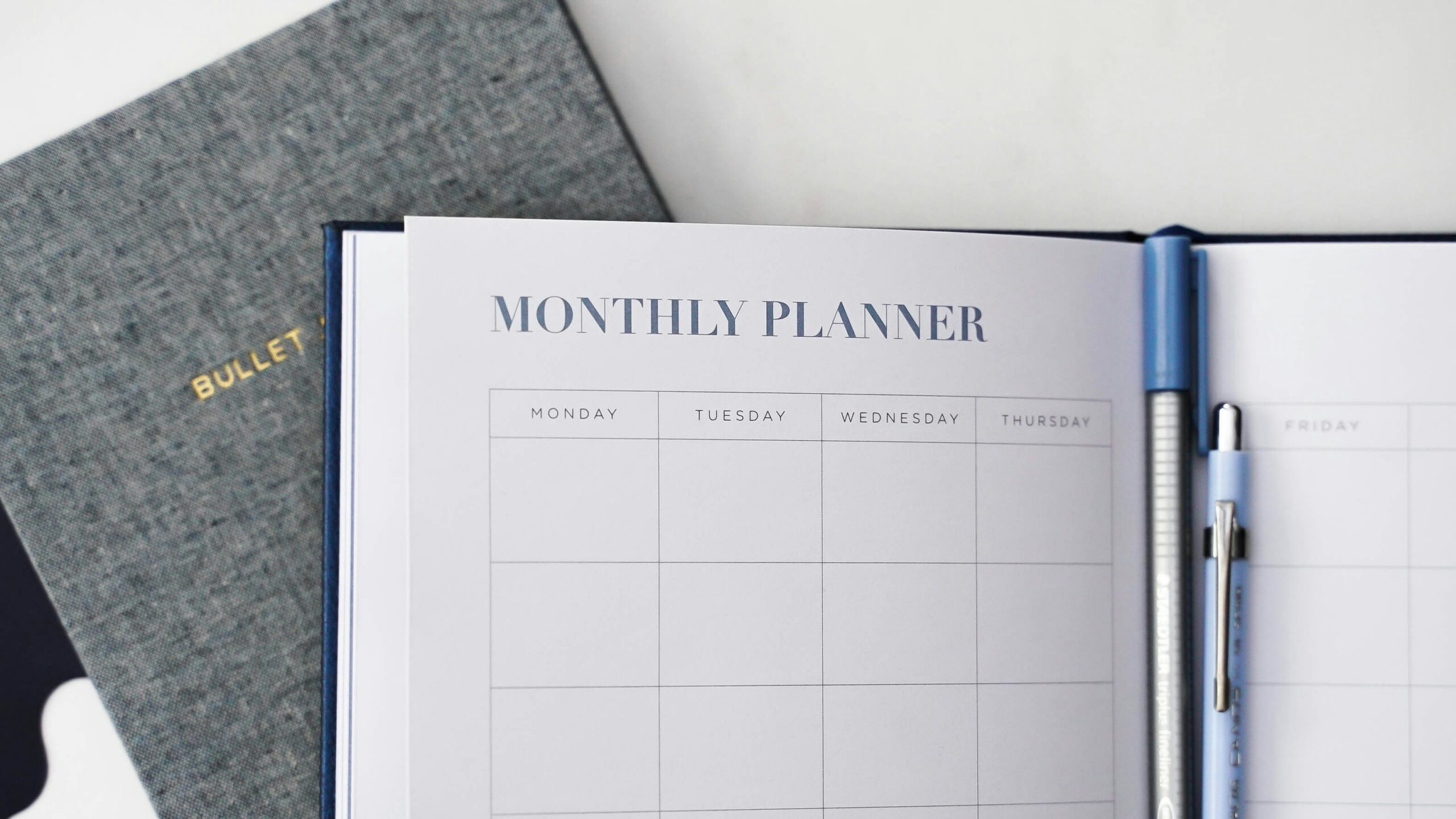traditional calendar being used for tutor schedule
