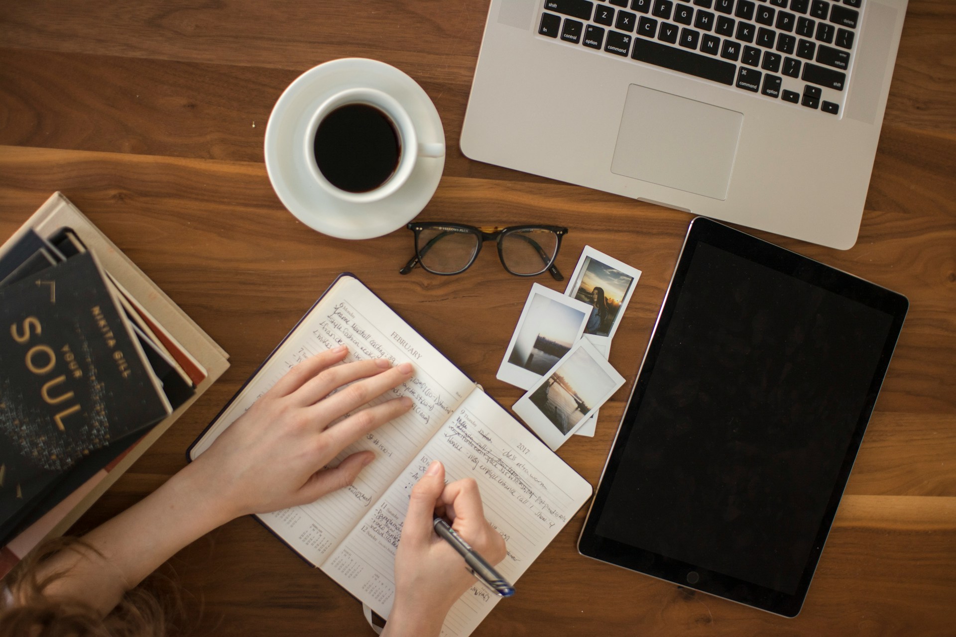 representation of a tutor's desk